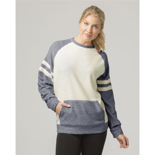 Women's Cozy Contrast Fleece Pullover Thumbnail